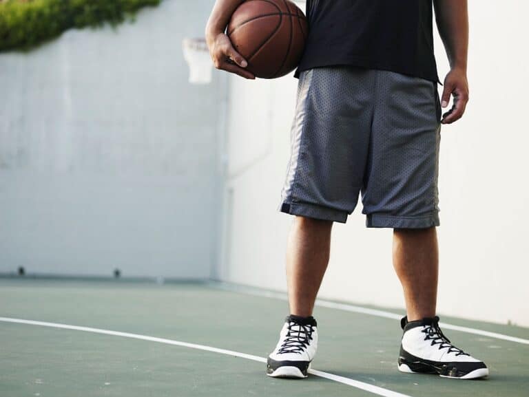 best basketball shoes for flat feet